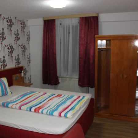 Hotel Hochdorfer Hirschen Freiburg im Breisgau Buitenkant foto